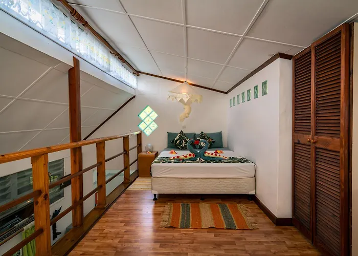 Lemongrass Lodge
