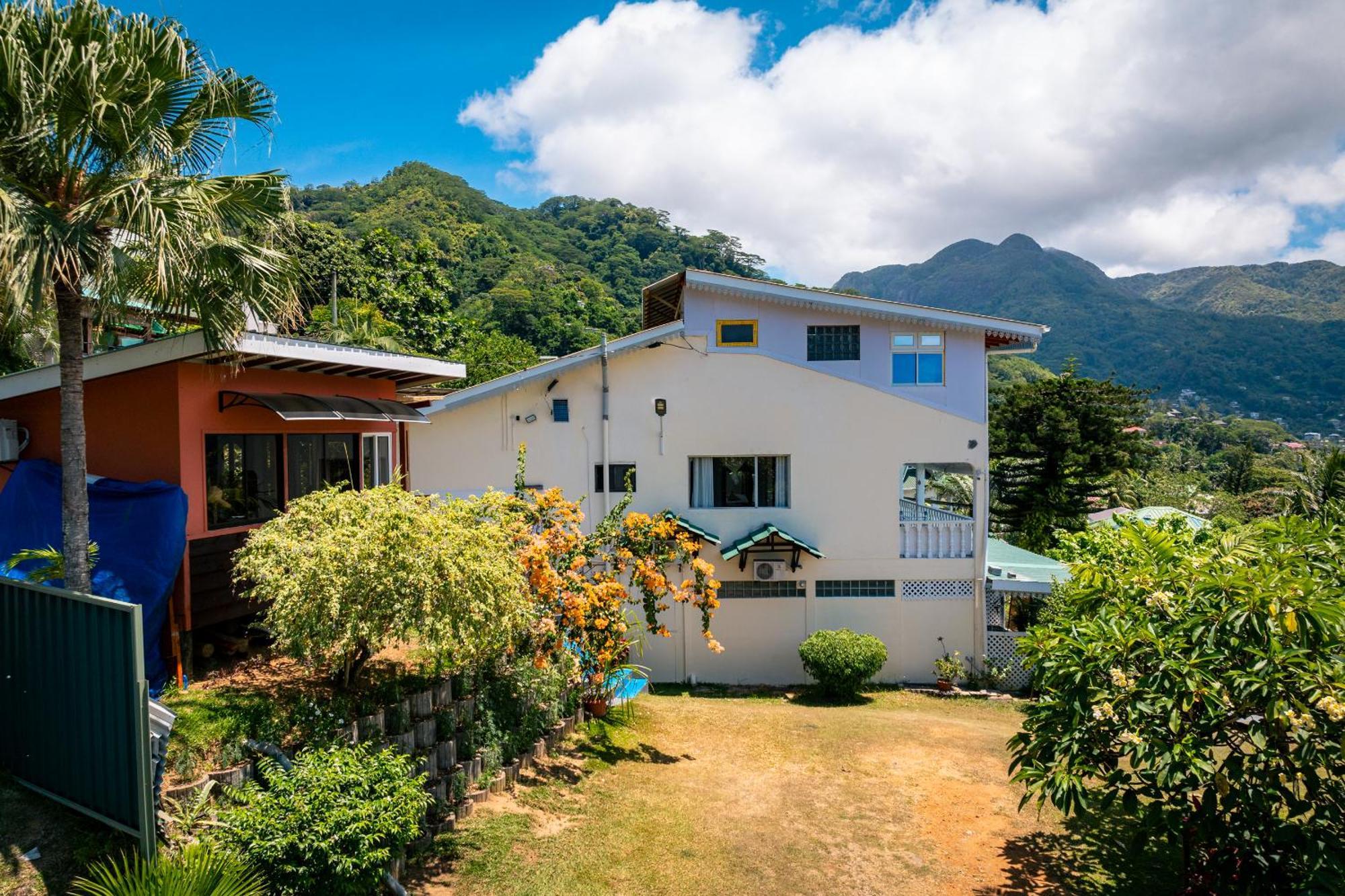 Lemongrass Lodge