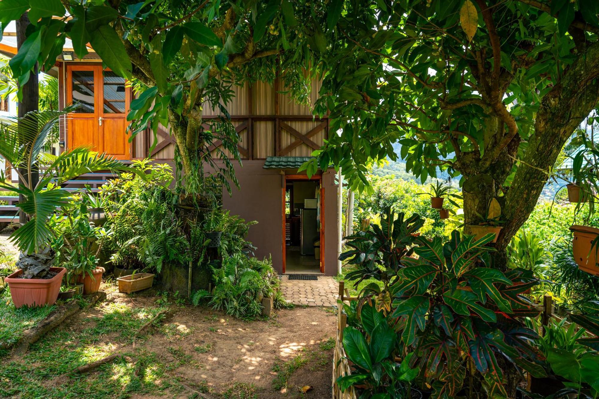 Lemongrass Lodge