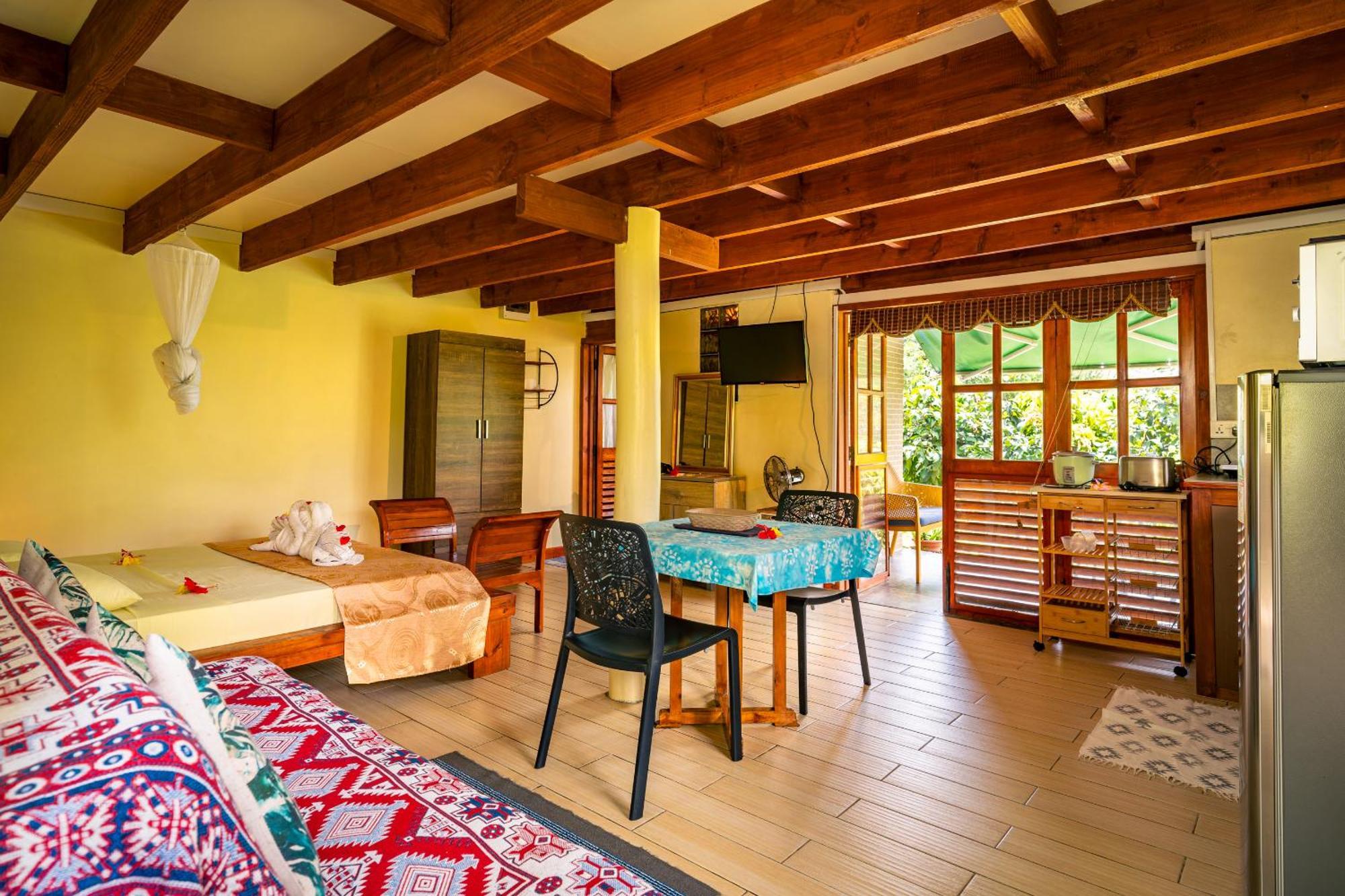Lemongrass Lodge