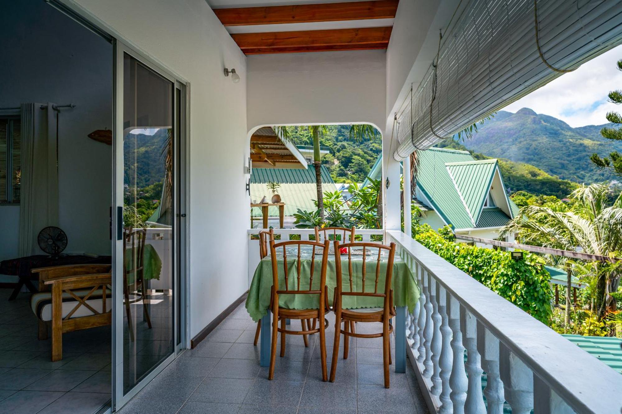 Lemongrass Lodge *
