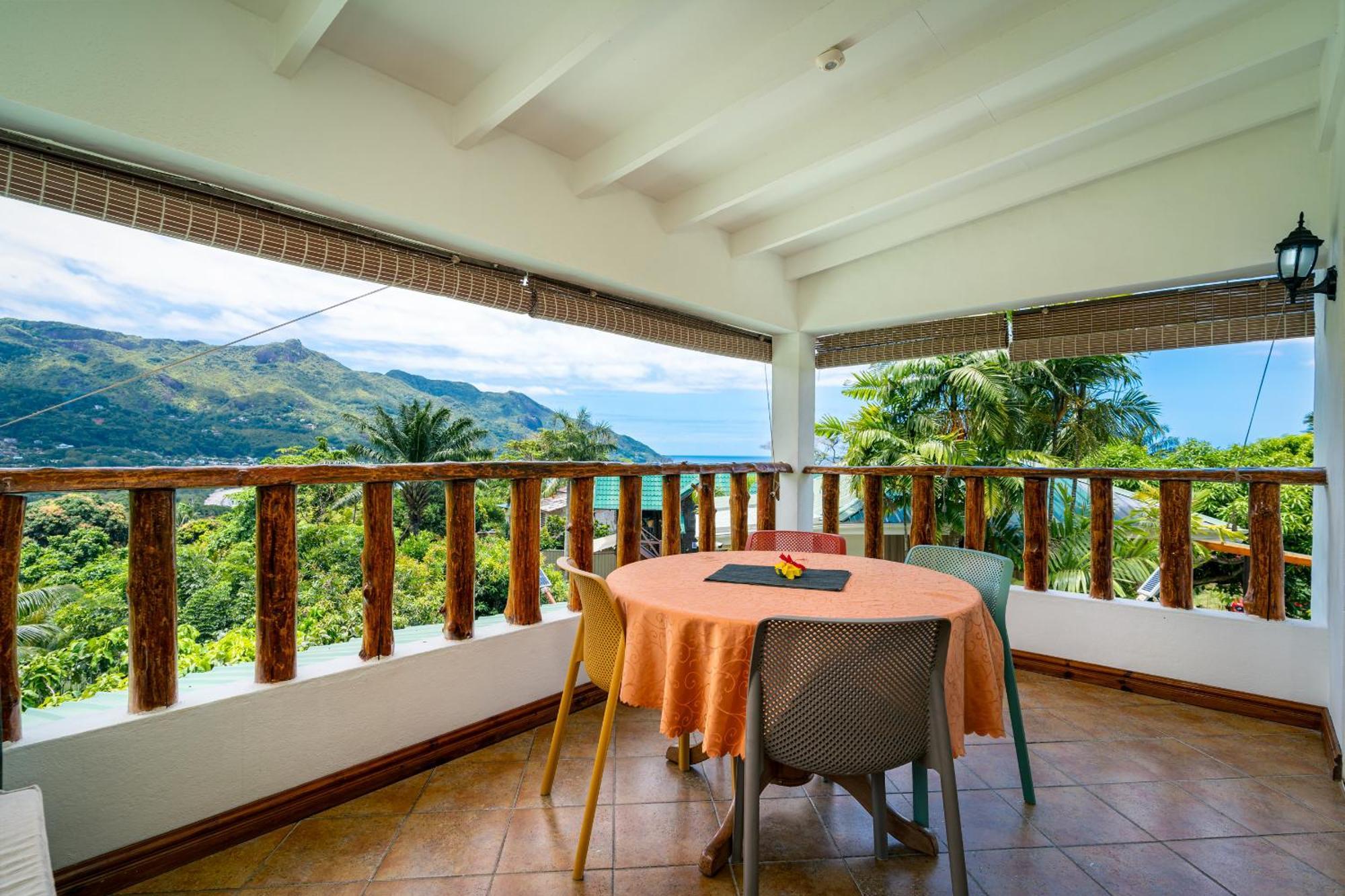 Lemongrass Lodge *