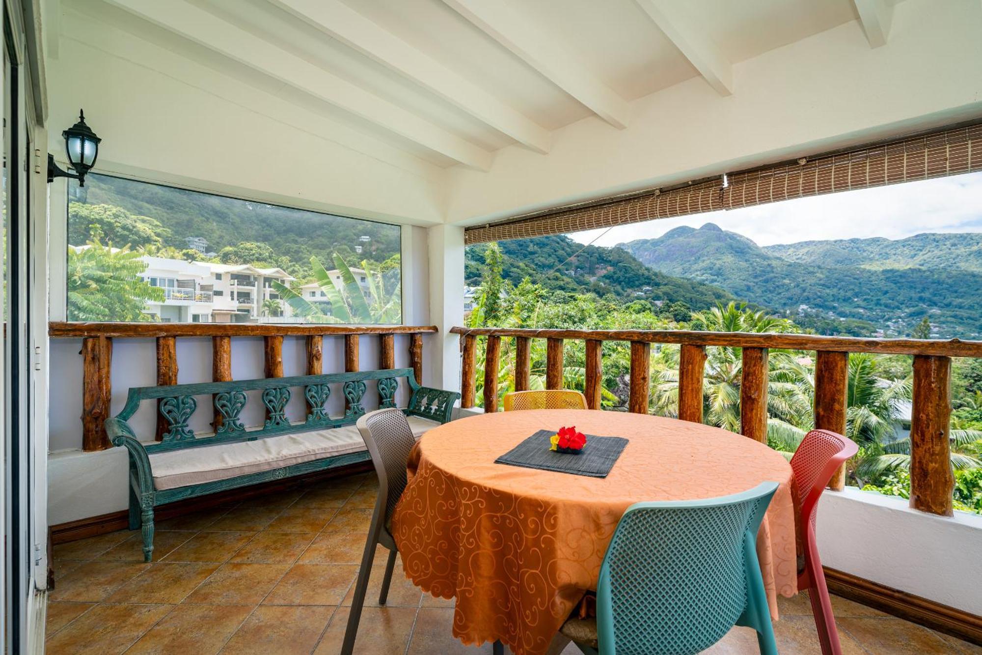 Lodge Lemongrass Beau Vallon (Mahe)